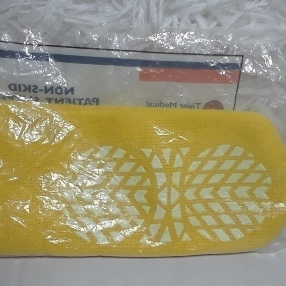 🎁Tiger Medical Non-Skid Child Slipper Socks- OS